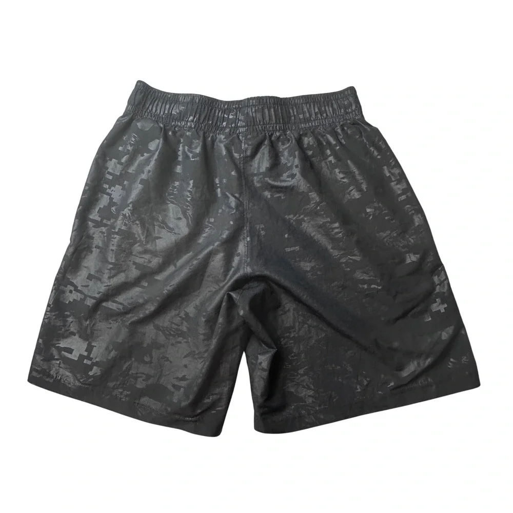 Under Armour Shorts Mens Medium Black Camo Training Loose Fit Athletic 1361432